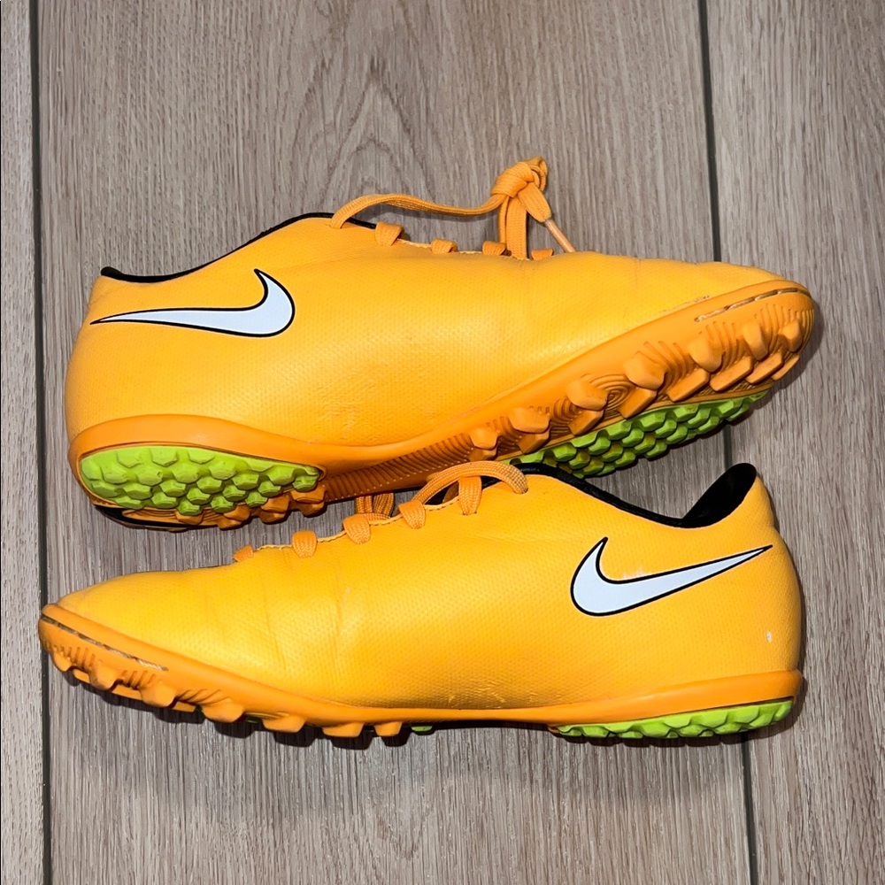 Nike Mercurial Kid’s Soccer Shoes in Orange and Black - Picture 12 of 16